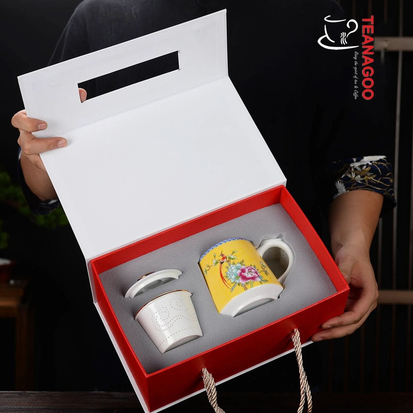 Chinese Tea Mug with Infuser & Various Decoration - M02