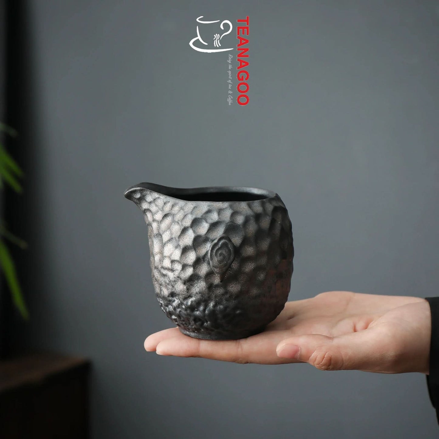 Gilt Iron Glaze Pottery Fair Cup Handmade Japanese Tea Ware